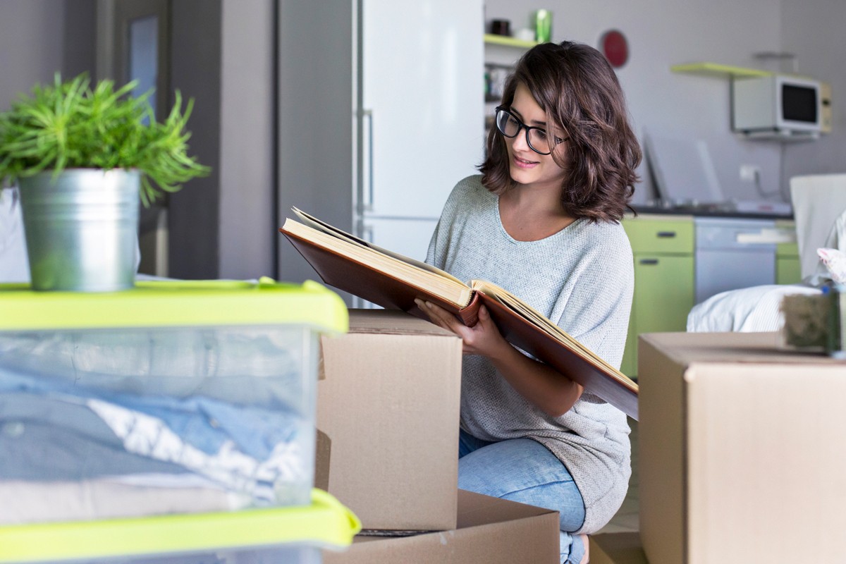 6 Tips on Decluttering Following the Death of a Loved One