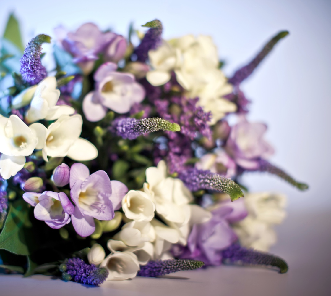 A Guide to Funeral Flowers